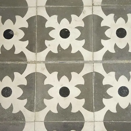 En Edificio Tortosa アパート *