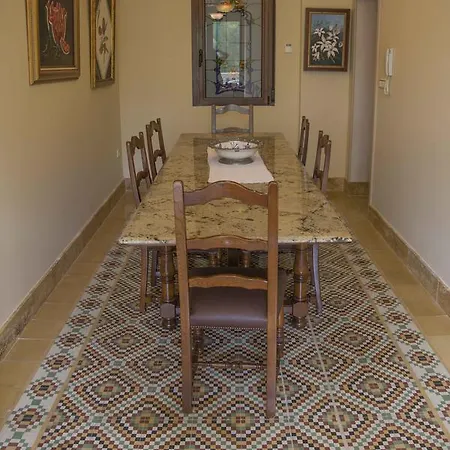 Apartment En Edificio Tortosa *