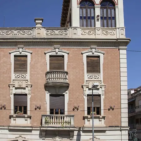 En Edificio Tortosa アパート *